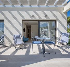 5 bedroom luxury seaside villa with indoor & outdoor pool, near Acharavi, sleeps 10